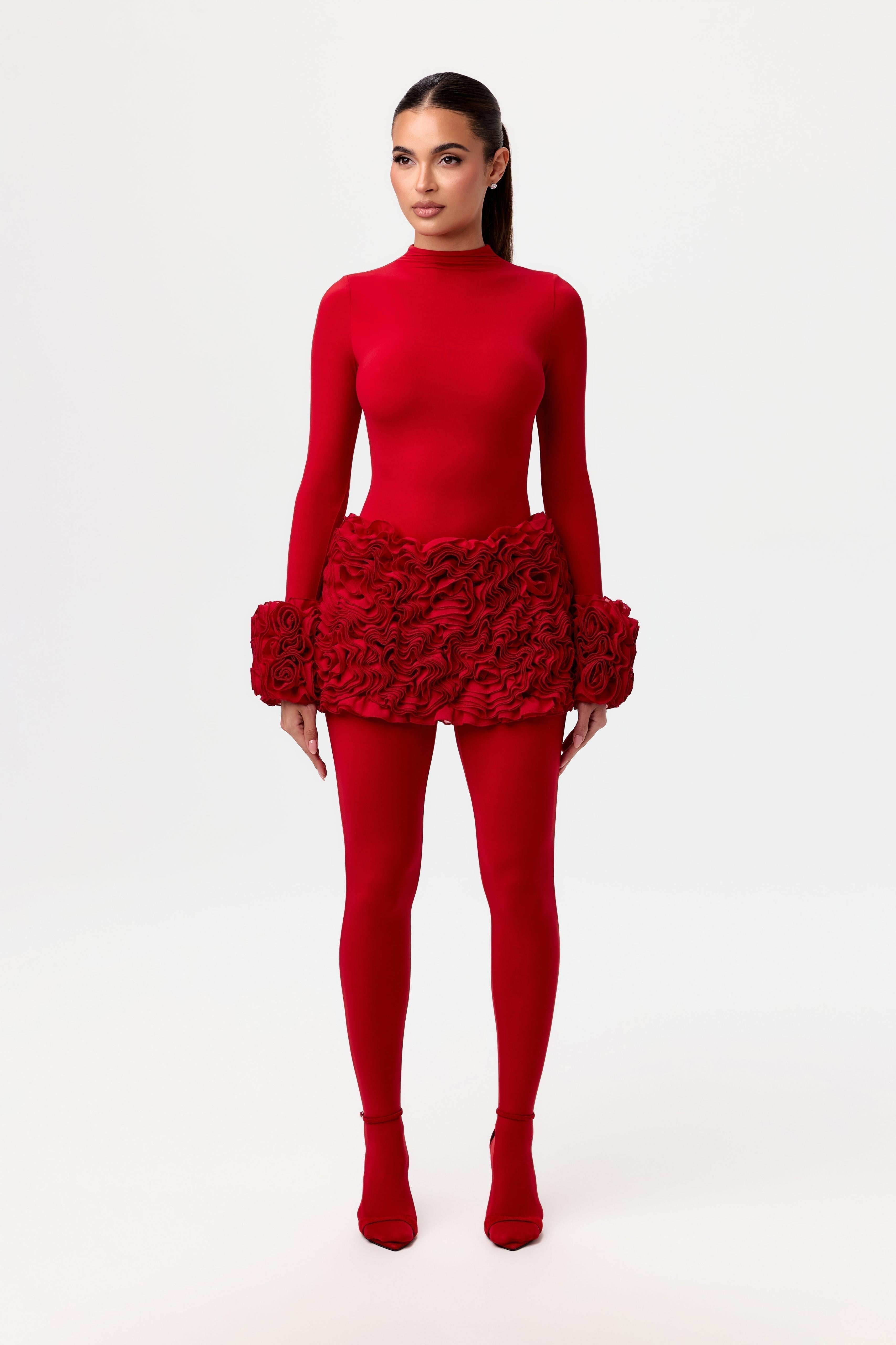 Decorative cuff with ruffles
