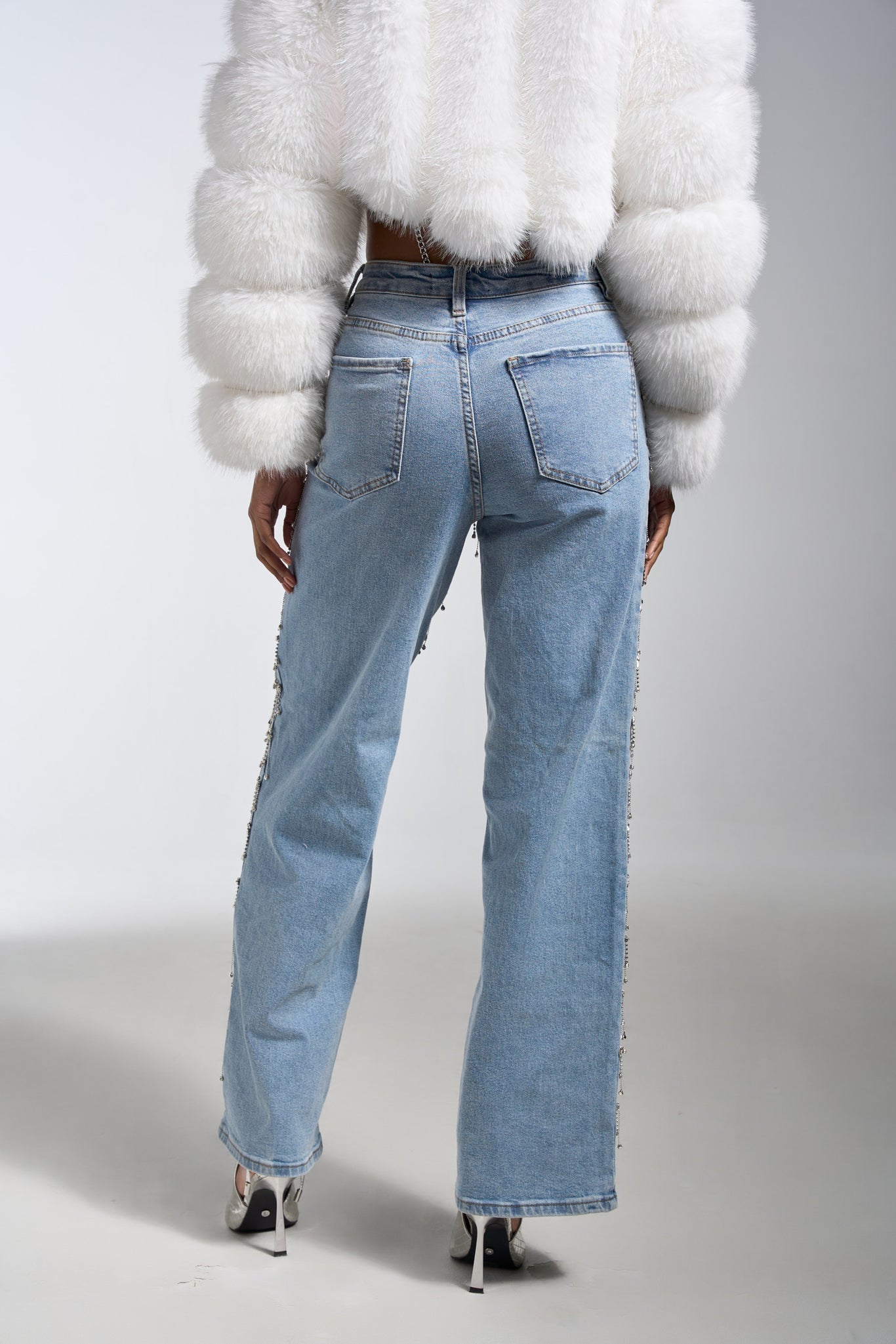 Pantalones kaunes